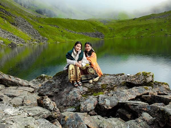 meme-pokhari-trek
