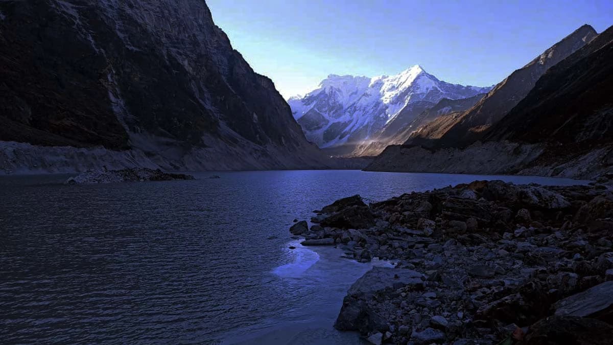 Tsho Rolpa Lake