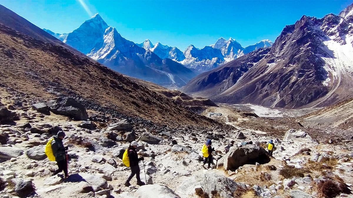 Everest-three-passes-trek
