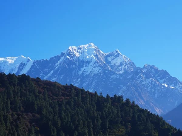 Annapurna Circuit Trek River Valley Mountains