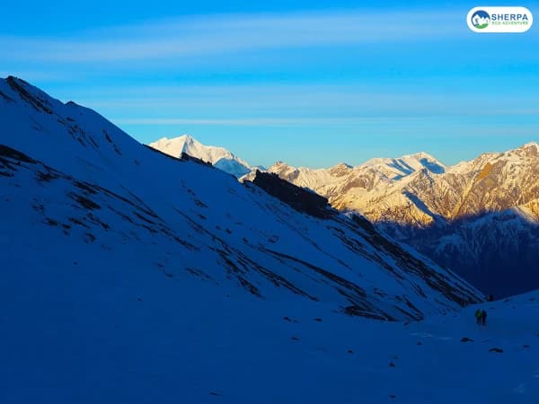 Sea Annapurna Circuit Trek Golden Hour Mountains