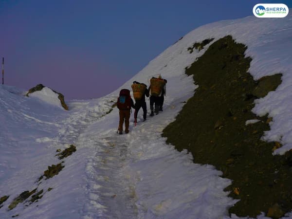 Sea Annapurna Circuit Trek Winter Mountain View