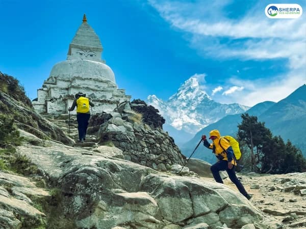 Sea Dingboche Everest Base Camp