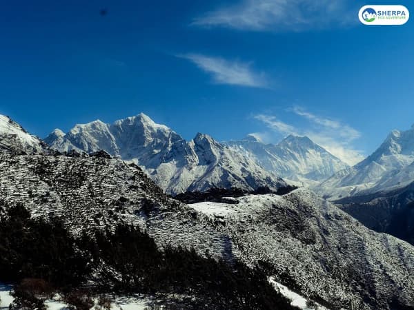Sea Everest Base Camp Trek Winter Mountain View 1