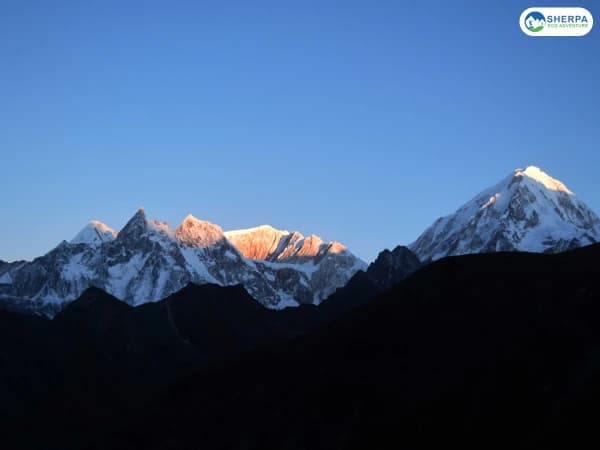 Sea Manaslu Circuit Trek Panorama View