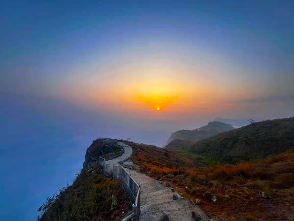 Sunset from Manungkot